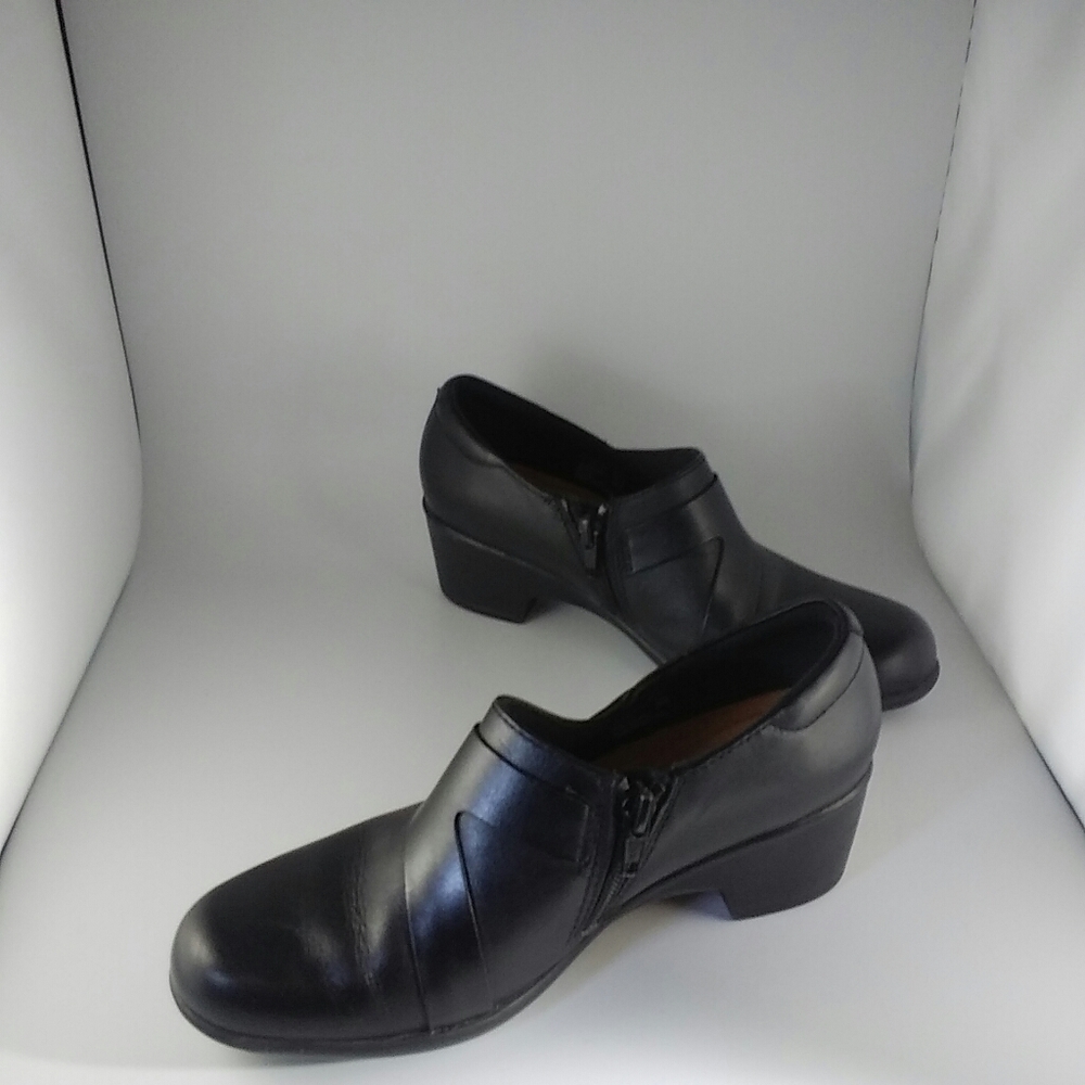 Clark's Women’s Shoes Soft Cushion Collection Black